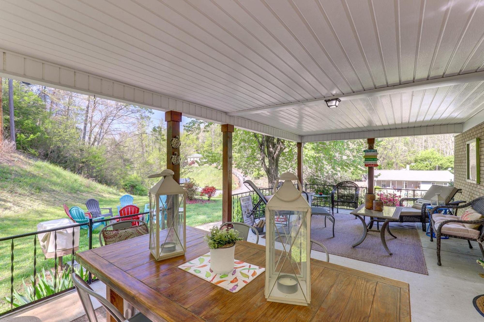 Updated Marshall Home With Fire Pit And Game Room! Kültér fotó