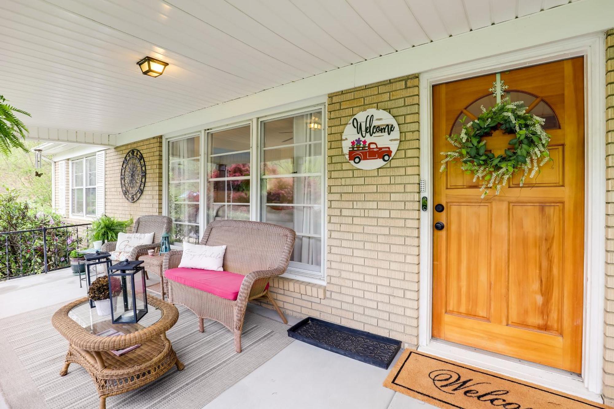 Updated Marshall Home With Fire Pit And Game Room! Kültér fotó